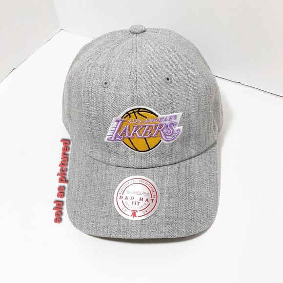 Mitchell & Ness Los Angeles Lakers Strapback Cap - Picture 1 of 7
